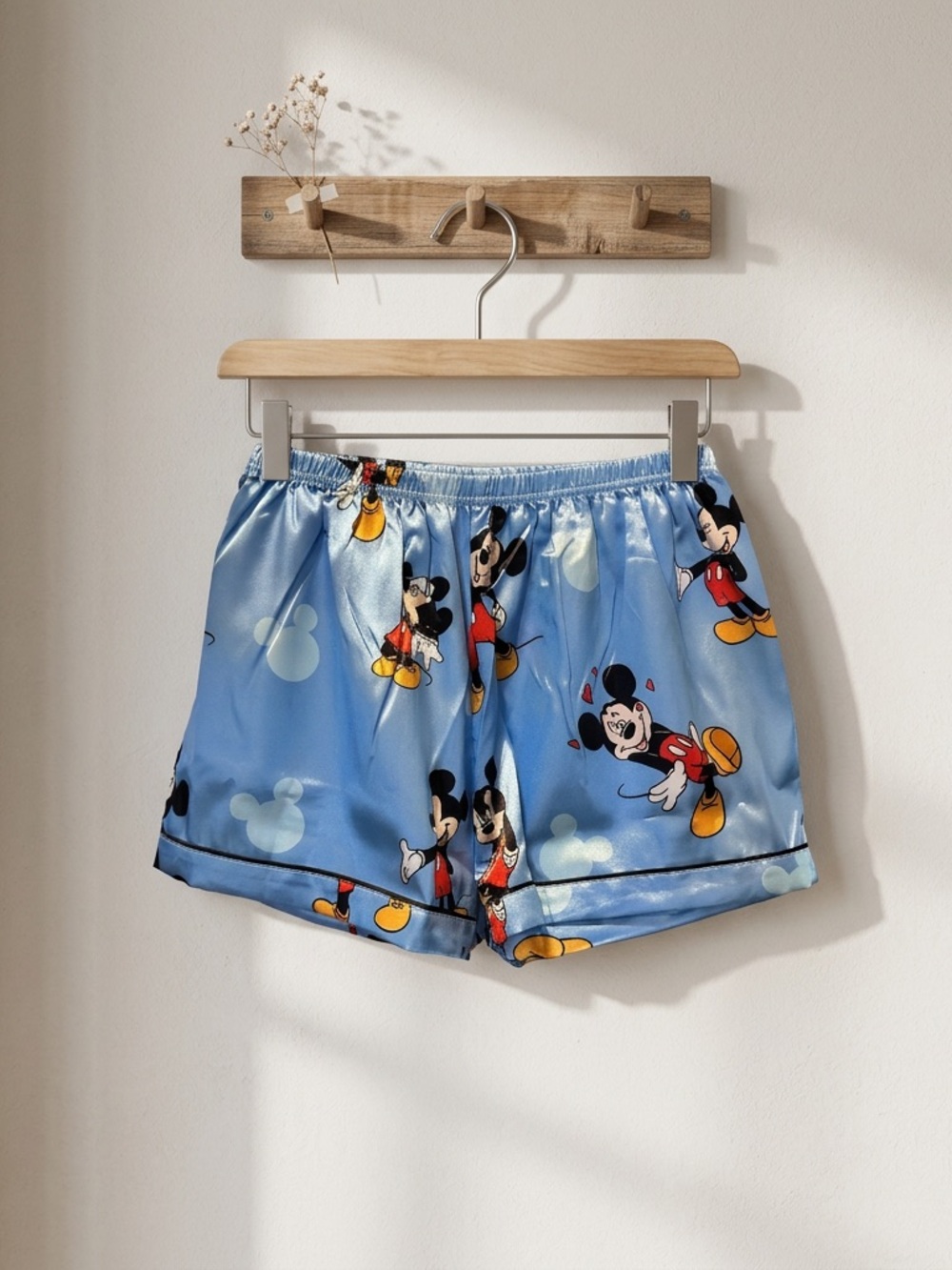 NWT Women’s 2 Piece Pajama Set Blue Satin Micky Mouse Button Top & Shorts - Smal - Picture 3 of 10
